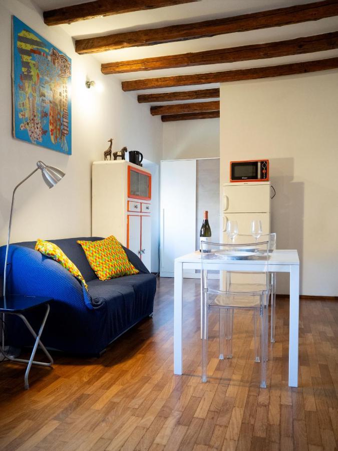 Appartamento Monolocale Sui Tetti Di Bologna - Via Indipendenza Esterno foto