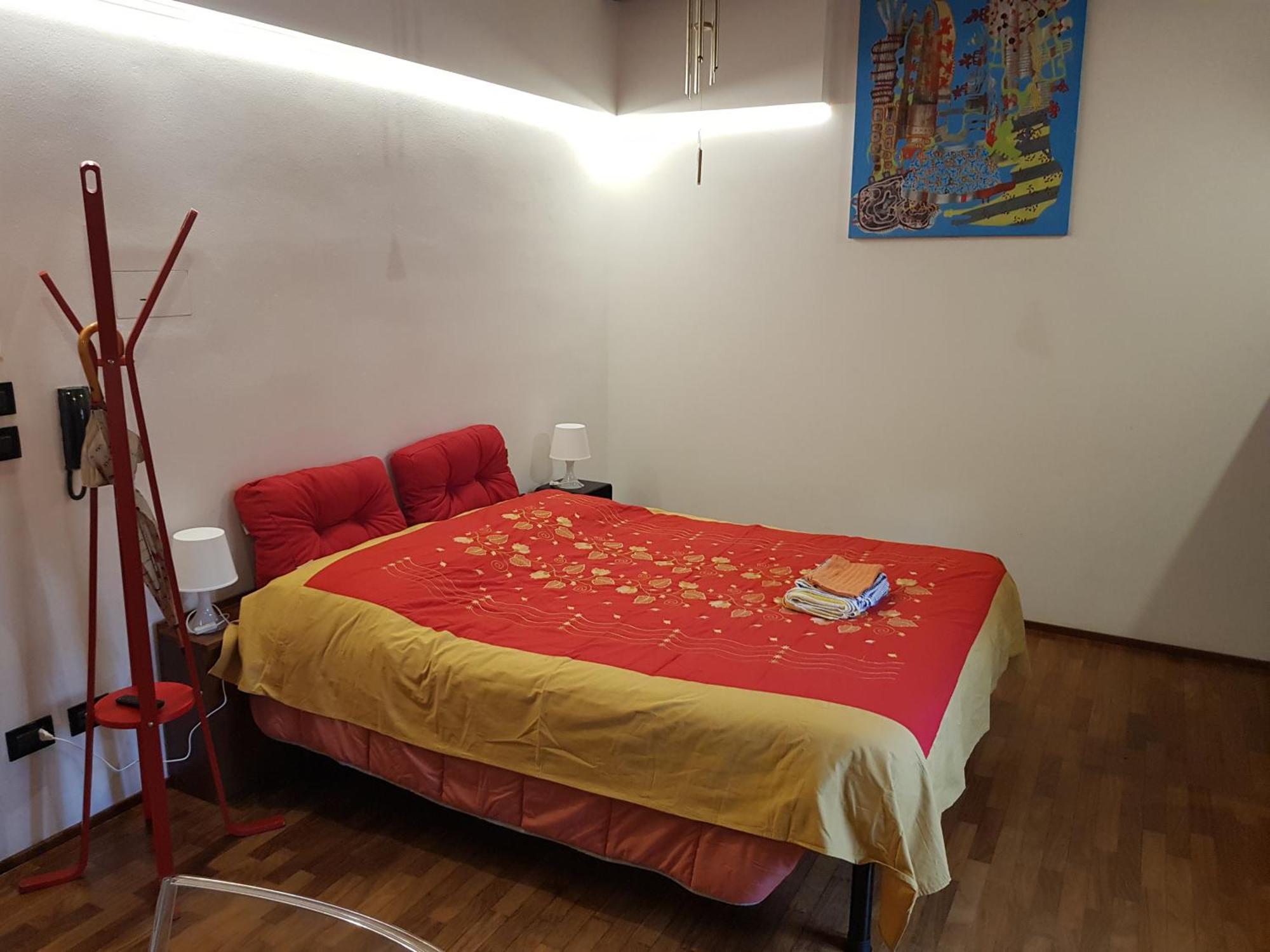 Appartamento Monolocale Sui Tetti Di Bologna - Via Indipendenza Esterno foto