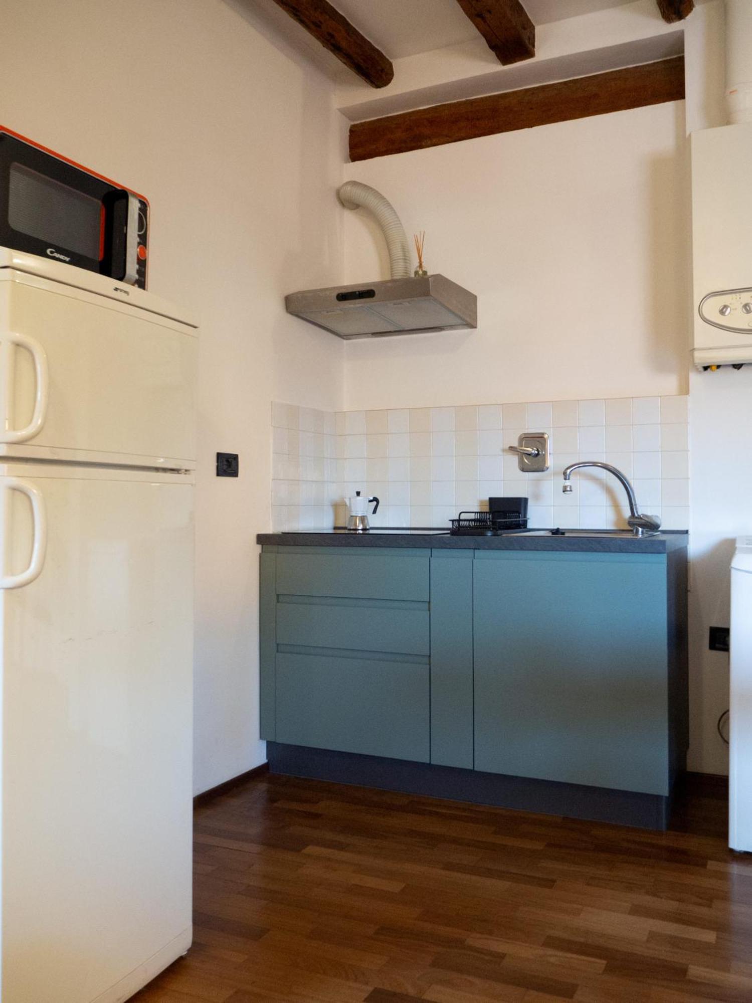 Appartamento Monolocale Sui Tetti Di Bologna - Via Indipendenza Esterno foto