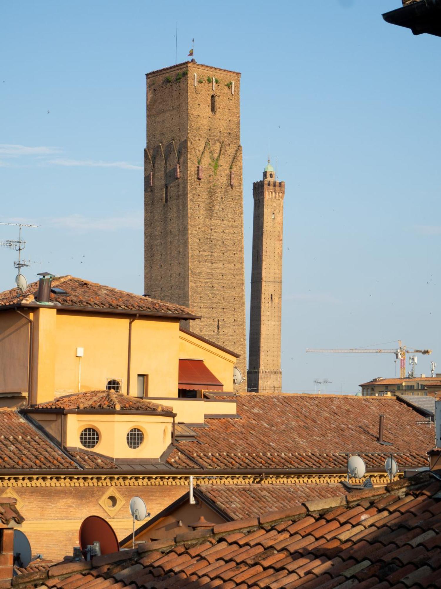 Appartamento Monolocale Sui Tetti Di Bologna - Via Indipendenza Esterno foto