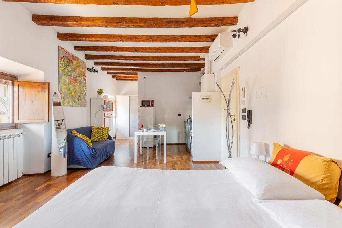 Appartamento Monolocale Sui Tetti Di Bologna - Via Indipendenza Esterno foto