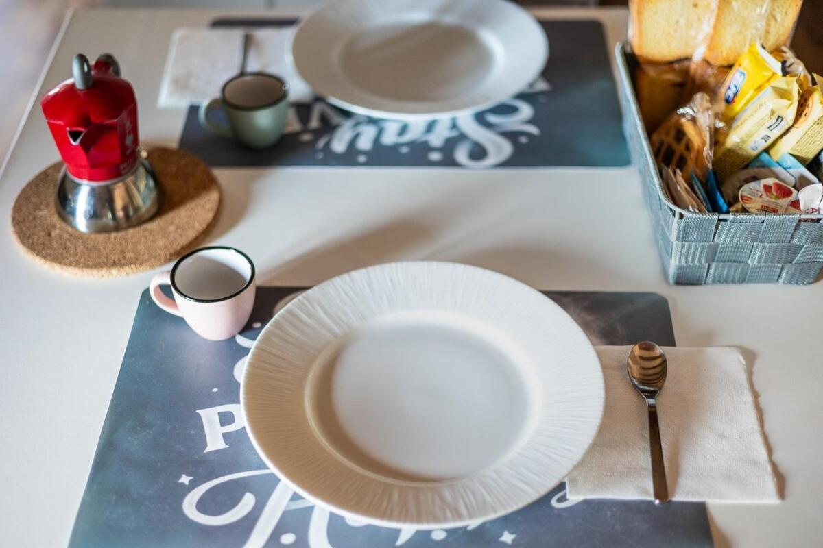 Appartamento Monolocale Sui Tetti Di Bologna - Via Indipendenza Esterno foto