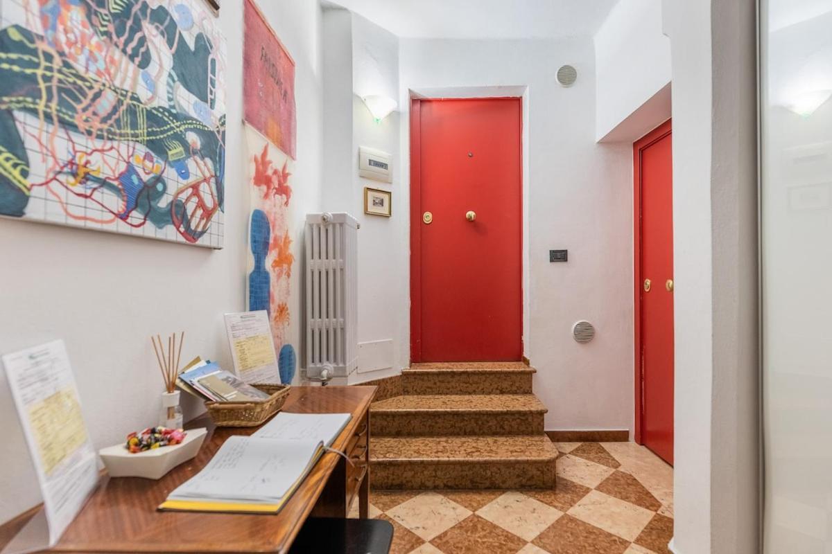 Appartamento Monolocale Sui Tetti Di Bologna - Via Indipendenza Esterno foto
