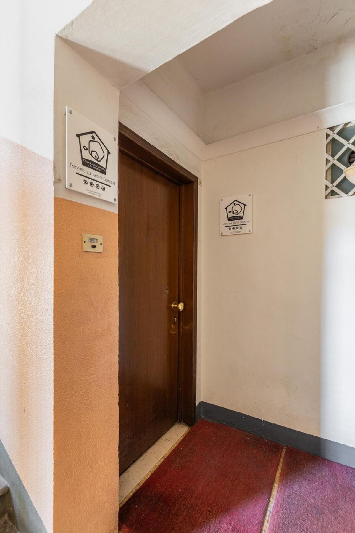 Appartamento Monolocale Sui Tetti Di Bologna - Via Indipendenza Esterno foto