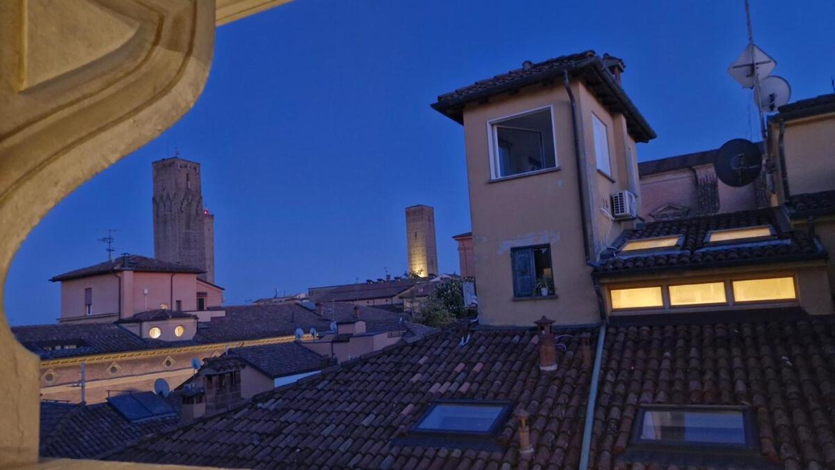 Appartamento Monolocale Sui Tetti Di Bologna - Via Indipendenza Esterno foto