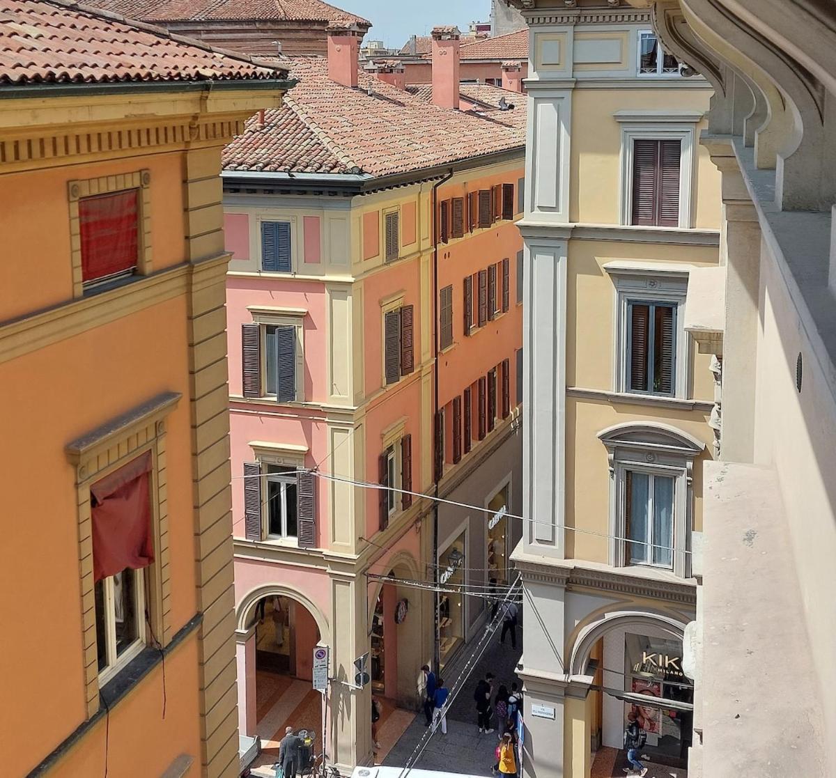 Appartamento Monolocale Sui Tetti Di Bologna - Via Indipendenza Esterno foto